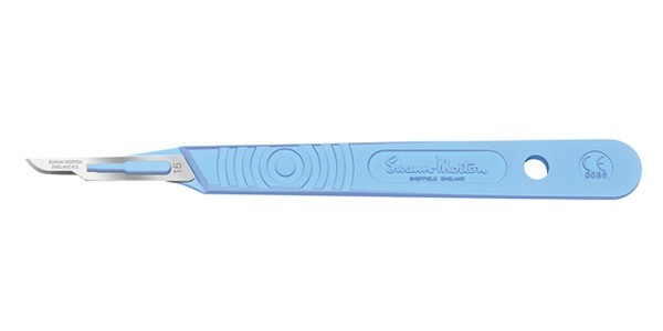 Скальпели №15 Swann-Morton лезвие с пластиковой ручкой стерильные одноразовые, 10шт, 0505