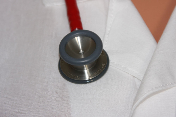 Стетоскоп Littmann Classic II Pediatric двухсторонний, красная трубка 71см, диафрагма 2,9см, колокол 2,5см, 2113R