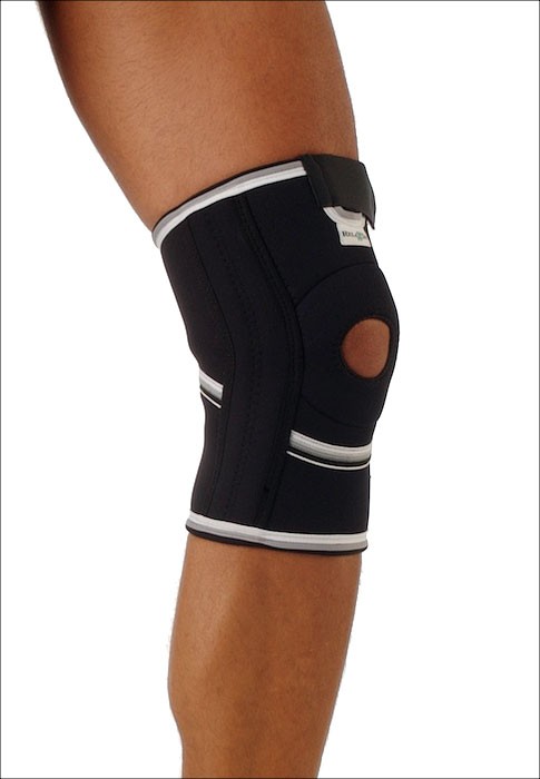 Бандаж коленный Relaxsan Ortopedica с латеральным усилением снимает .