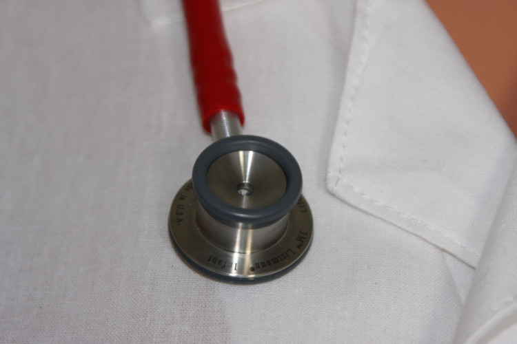 Стетоскоп Littmann Classic II Infant двухсторонний, красная трубка 71см, диафрагма 2,7см, колокол 1,9см, 2114R
