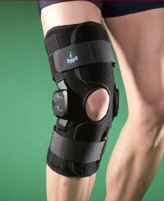 Ортез коленный OPPO Medical укороченная разъемная модель для контроля движения сустава в заданном диапазоне, 1232