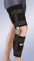 Ортез на коленный сустав Orliman осуществляет контроль угла сгибания и разгибания колена разъемный с шарнирами, 94250
