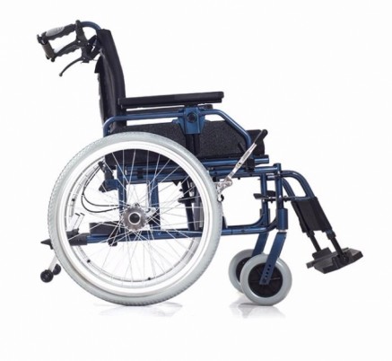 Кресло-коляска Ortonica Base 120 с увеличенной шириной сидения и цельнолитыми колесами, грузоподъемностью до 180кг