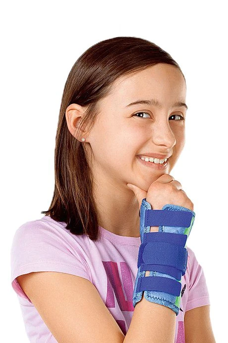Шина для лучезапястного сустава Manumed medi детская с моделируемой пластиной, 4 застежки-липучки, 878D/879D