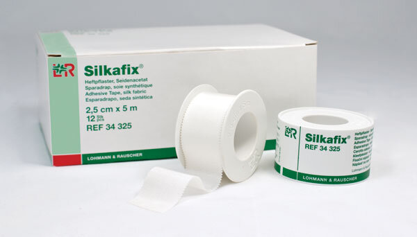 Пластырь Silkafix (Силькафикс) фиксирующий из искусственного шелка в пластиковом футляре, 2.5см х5м, 1шт, 34325