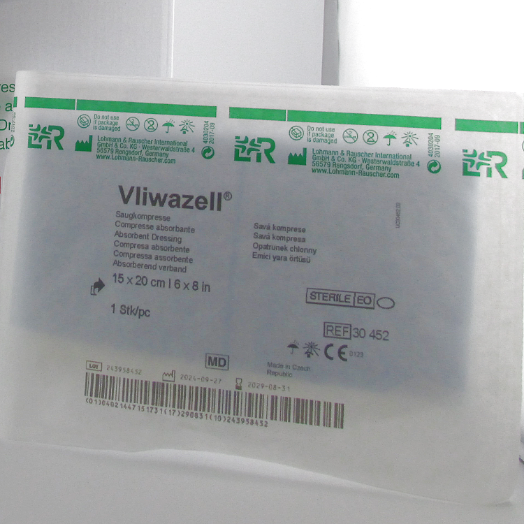 Повязка Фливацель (Vliwazell) абсорбирующая, для ран с высокой экссудацией, стерильная,15х20см, 30452