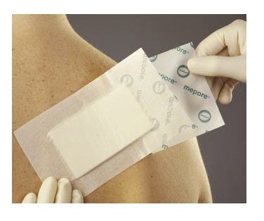 Повязка Mepore Pro самоклеящаяся абсорбирующая стерильная, позволяет принять душ, 6х7см, прокладка 3х4см, 60шт, 670820