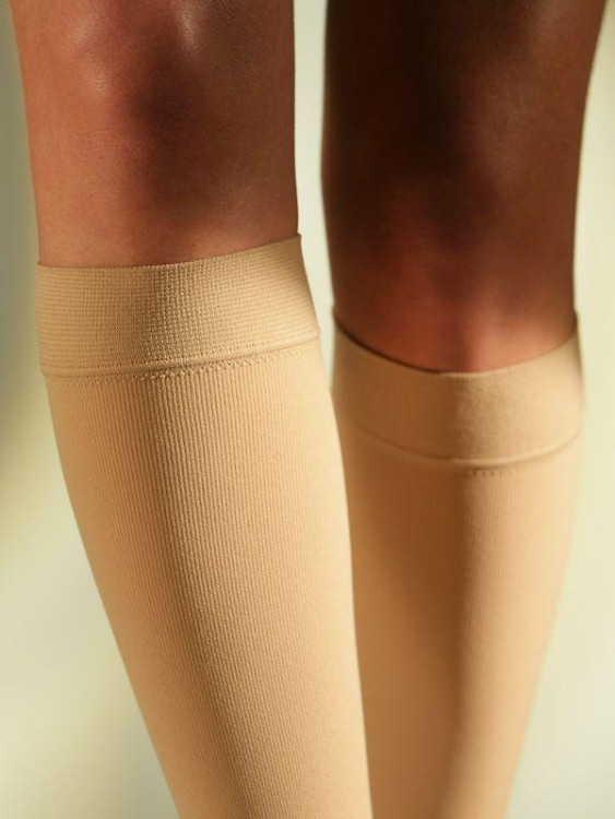Гольфы Sigvaris Cotton 2-го класса компрессии с открытым мыском, унисекс, цвет телесные  CO2-G