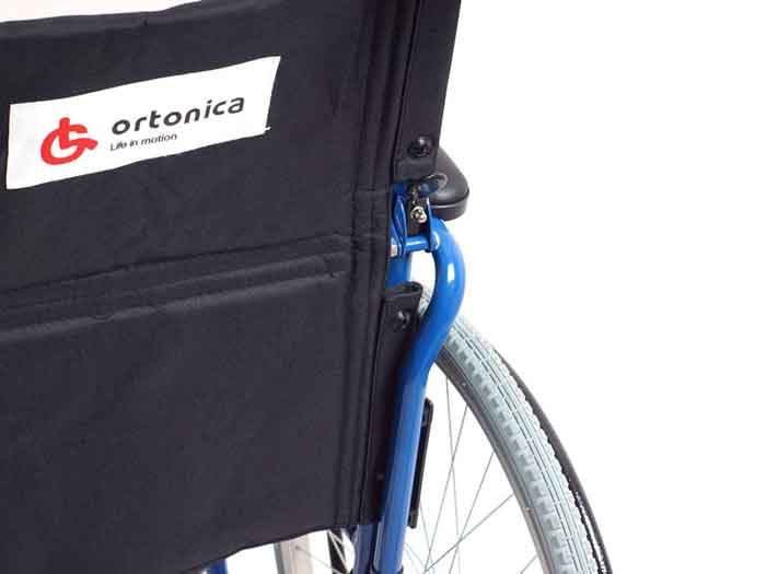 Стул Ortonica TU 55 с санитарным оснащением и съемными ступенчатыми подлокотниками
