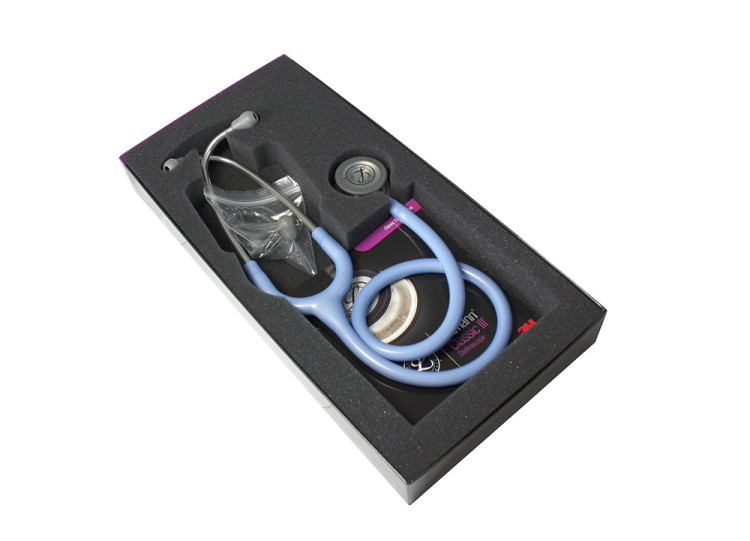 Стетоскоп Littmann Classic III двусторонняя головка высокой чувствительности, трубка небесно-голубого цвета 69см, 5630