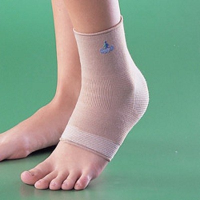 Бандаж на голеностопный сустав OPPO Medical для легкой фиксации и поддержки стопы, с закрытой пяткой, 2004